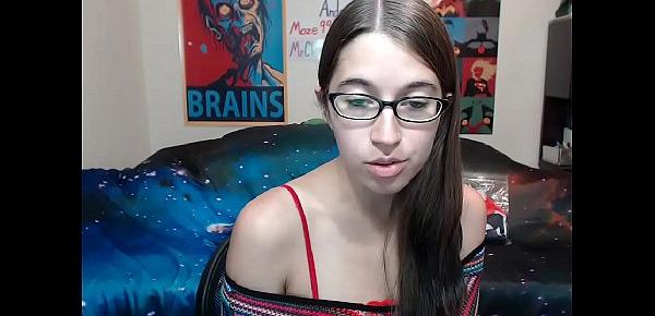  6cam.biz cute alexxxcoal squirting on live webcam